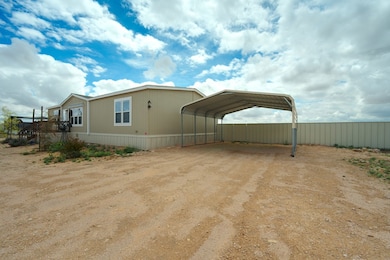 13561 W Cheyenne Rd, Odessa, TX 79763 - photo 5