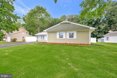 15762 Pointer Ridge Dr, Bowie, MD 20716 - photo 3