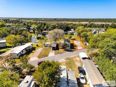 37 N Indian Lake Dr unit 103, Los Fresnos, TX 78566 - photo 2