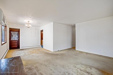 163 Worth St Iselin NJ 08830-large-006-0