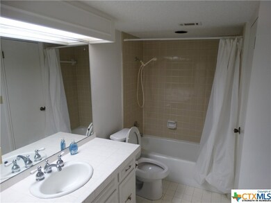 210 Scott St, San Marcos, TX 78666 - photo 4