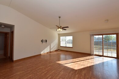 1529 Southport Ct, Zion, IL 60099 - photo 5