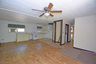 LIVING/KITCHEN AREA!