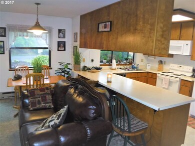 1716 Arch Ln, Brookings, OR 97415 - photo 7