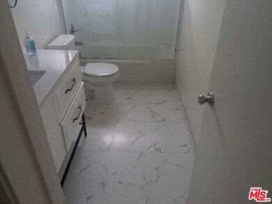 7540 Hampton Ave unit 301, West Hollywood, CA 90046 - photo 3