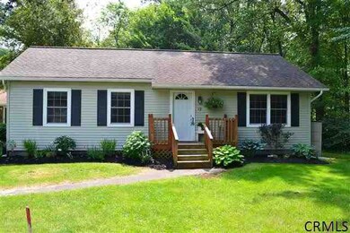 19 Oriole Ct, Saratoga Springs, NY 12866 - photo 2