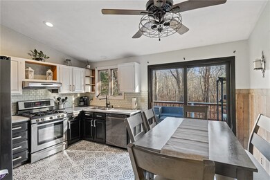 80 Oakside St, Warwick, RI 02889 - photo 5