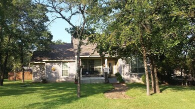 718 Kiowa Dr E, Gainesville, TX 76240 - photo 7