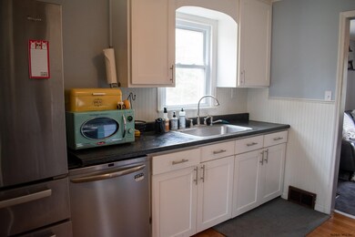 179 S Kingsboro Ave, Gloversville, NY 12078 - photo 5