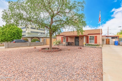 2710 E Amelia Ave, Phoenix, AZ 85016 - photo 3