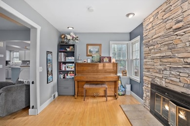 2719 4th St, Eau Claire, WI 54703 - photo 7