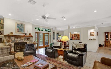 333 Holmes Ave, Lake Placid, FL 33852 - photo 4