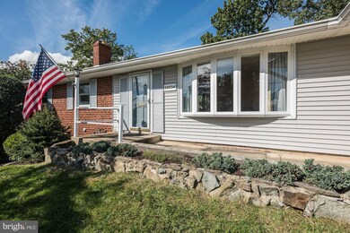 13034 Ingleside Dr, Beltsville, MD 20705 - photo 3