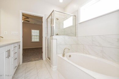 192 Crimsonwood Dr, Byhalia, MS 38611 - photo 6