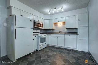 Downstairs kitchen