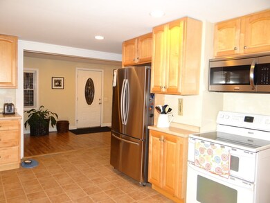 72 Huntington Rd, Richmond, VT 05477 - photo 6