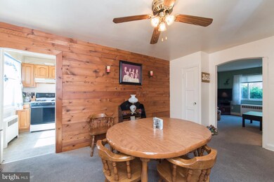 8531 Chestnut Oak Rd, Parkville, MD 21234 - photo 4