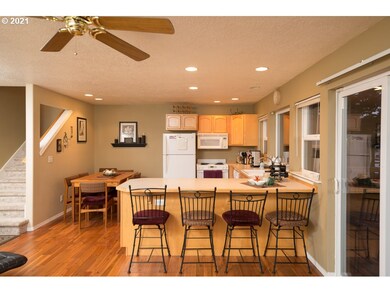 35870 Nestucca Manor Dr, Cloverdale, OR 97112 - photo 5