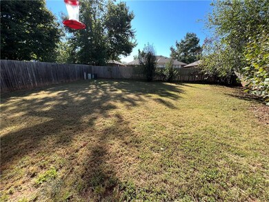 600 Goshawk Dr, Norman, OK 73072 - photo 2