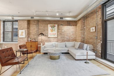 23 N Green St unit 202, Chicago, IL 60607 - photo 6