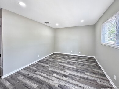 4110 Tropical Dr, San Antonio, TX 78218 - photo 4