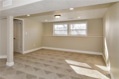 6632 E 134th St, Grandview, MO 64030 - photo 3