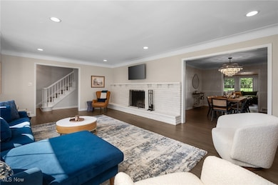 Easily transition guests to the formal dining room.