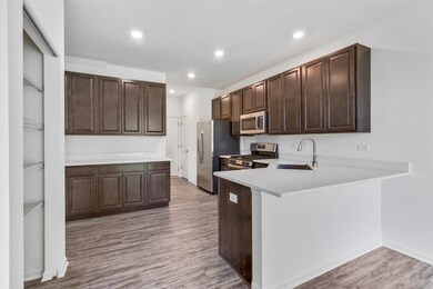 1718 Carlstedt Dr, Aurora, IL 60502 - photo 4