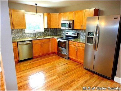 11 Hamilton Dr, Kerhonkson, NY 12446 - photo 4