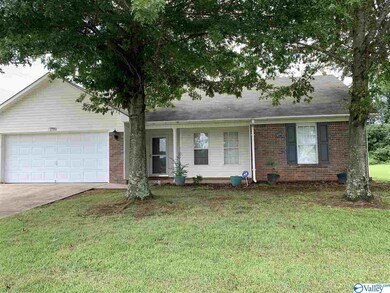 256 Falcon Ridge Dr, Huntsville, AL 35811 - photo 2