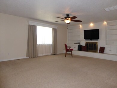 4717 NW 60th St, Oklahoma City, OK 73122 - photo 2