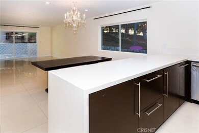 21817 Providencia St, Woodland Hills, CA 91364 - photo 5