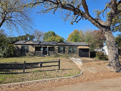 3449 Oak Creek Cir, Dallas, TX 75227 - photo 2