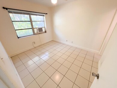1021 NE 8th Ave unit 8, Delray Beach, FL 33483 - photo 3