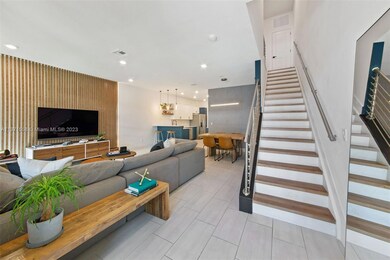 5180 Eucalyptus Dr unit 2, Hollywood, FL 33021 - photo 5