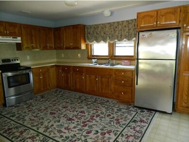 6 Davis St, Franklin, NH 03235 - photo 2