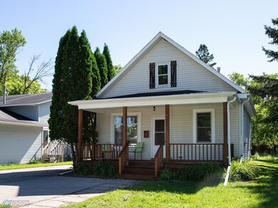 1442 16 1 2 St S, Fargo, ND 58103 - photo 2