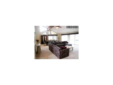 LIVING ROOM/DINING ROOM COMBINATION WITH NEWER CAR