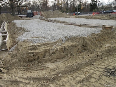 21751 W Nine Mile Rd, Southfield, MI 48075 - photo 7