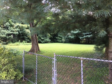 2551 Gallows Rd, Dunn Loring, VA 22027 - photo 3