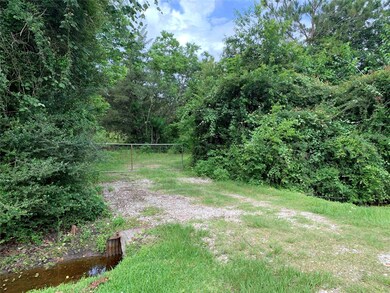 000 Fairway Dr, Alvin, TX 77511 - photo 6