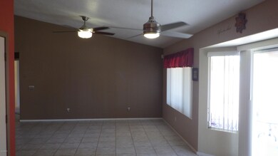 Family Room (1)