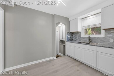 2619 W 8 Mile Rd, Highland Park, MI 48203 - photo 7