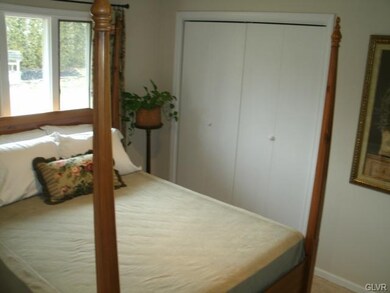 1524 Dale Ln, Bethlehem, PA 18018 - photo 2