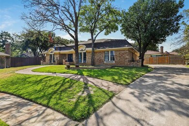 820 Autumnwood Ct, Bedford, TX 76021 - photo 2