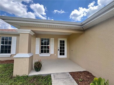210 Manasota St, Fort Myers, FL 33913 - photo 5