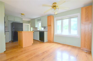 190 Lake Garden Dr, Cranston, RI 02920 - photo 6