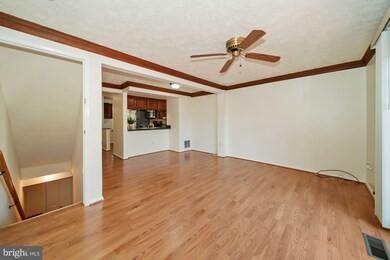 12511 Willow Spring Cir, Germantown, MD 20874 - photo 7