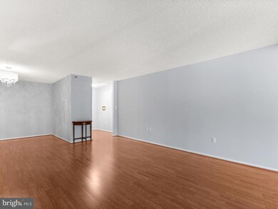 15101 Interlachen Dr unit 222, Silver Spring, MD 20906 - photo 5