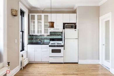 96 Perry St unit B21A, New York, NY 10014 - photo 3